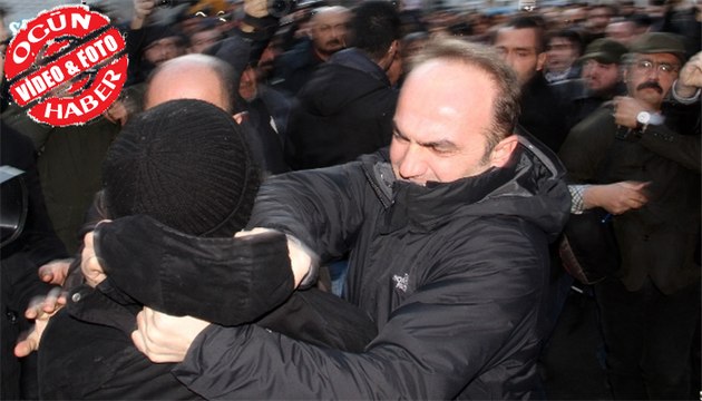 Fransa’ya destek yürüyüşünde olaylar çıktı