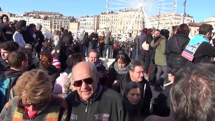 Deux manifs plutôt qu'une : étiez-vous aussi à Marseille samedi ?