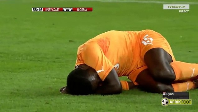 Blessure de Max-Alain Gradel - Côte d'Ivoire vs Nigeria (1-0)