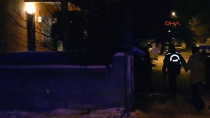 Baba Oğul Birbirlerine Bıçakla Saldırdı