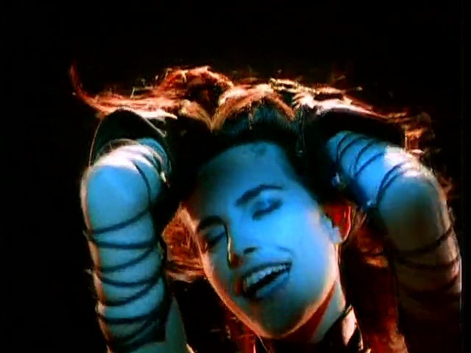 LIO - THE GIRL FROM IPANEMA (Clip officiel)