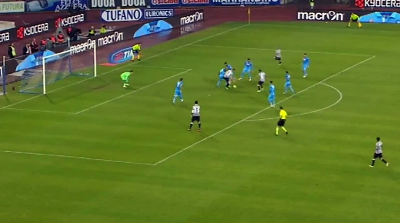 Paul Pogba - nouveau bijou face à Naples