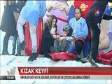 Kayak pisti İstanbul'luların ayağına geldi en uzun kızak pisti bir AVM'ye kuruldu