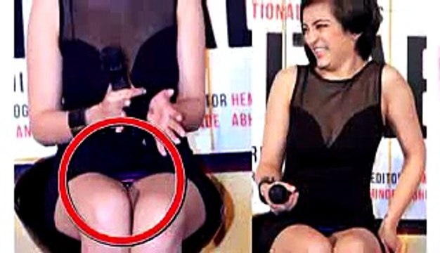 Akshara Haasan's WARDROBE MALFUNCTION @ Shamitabh Trailer Launch