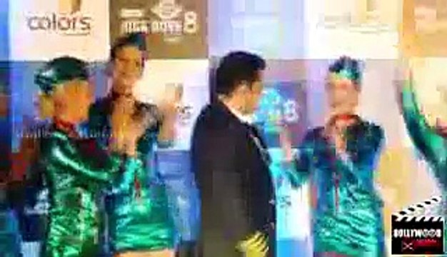 Bigg Boss Contestant Karishma Tanna & Boyfriend Rushabh Choksi's COSY PICS