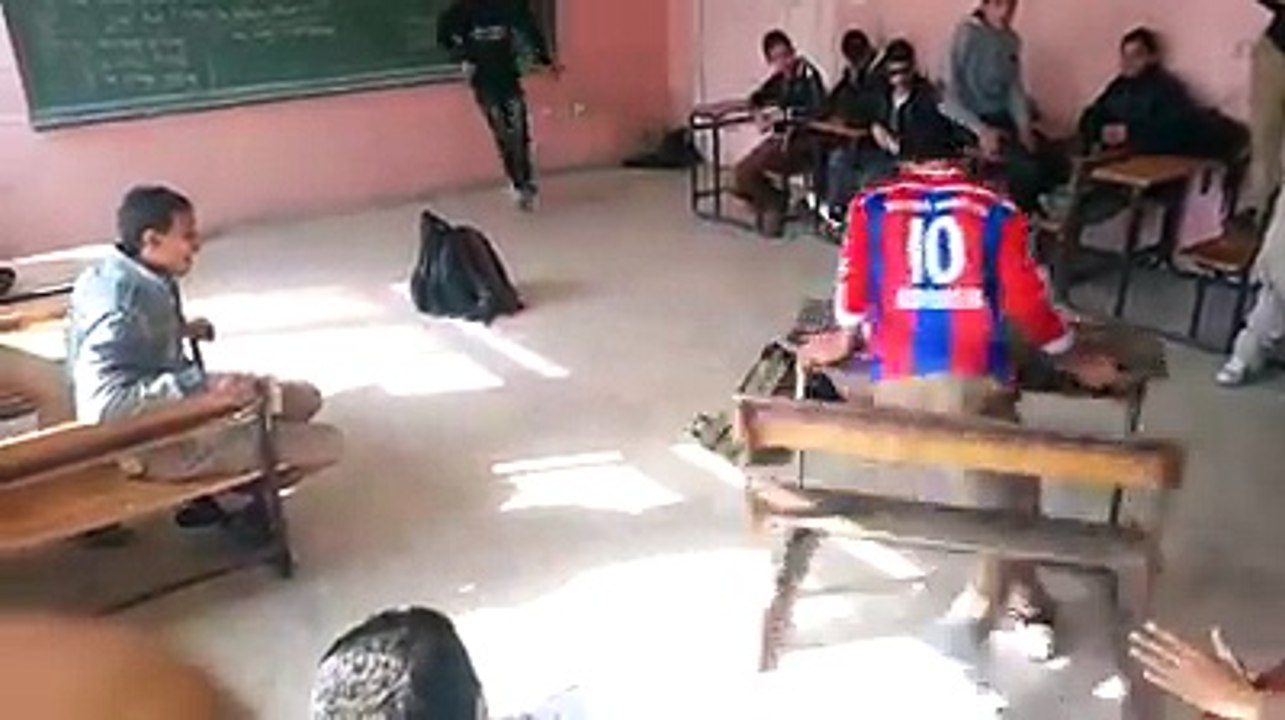 Masti in School