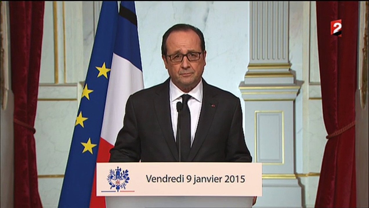"Charlie Hebdo" : Hollande appelle à l'"unité" et la "solidarité"