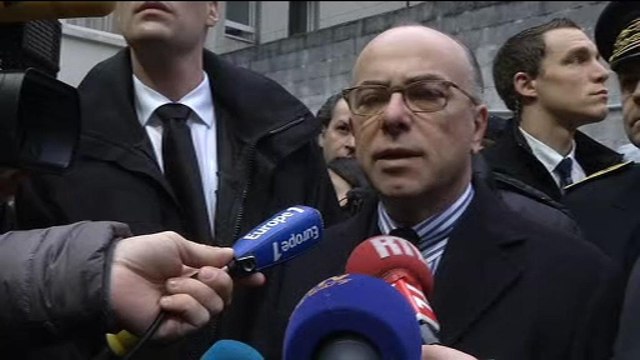 Bernard Cazeneuve: 4.700 policiers et gendarmes pour protéger les 717 écoles et lieux de culte juifs