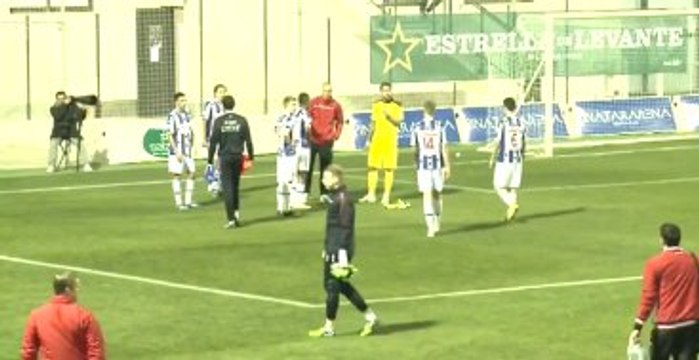 Heerenveen'li Oyuncular, Penaltı Kararına Çıldırdı, Sahayı Terk Etti