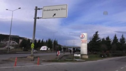 Kuvvetli Rüzgar, Ağaç ve Trafik Levhalarına Zarar Verdi, Binaların Çatısını Uçurdu