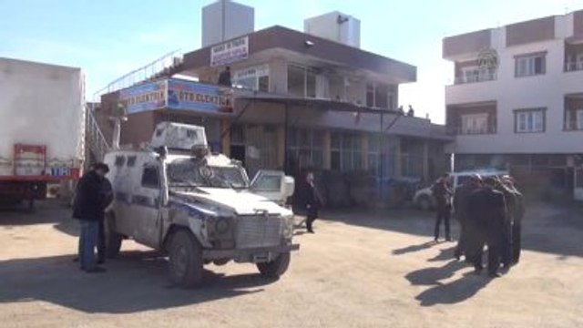 Cizre'de İş Yerine Roket İsabet Etti