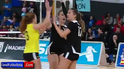 Estreia de Dani Ospina no Voley Playa Madrid