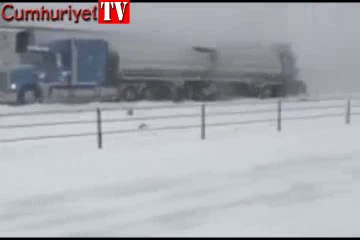 Böyle kaza görülmedi: 150 araç birbirine girdi