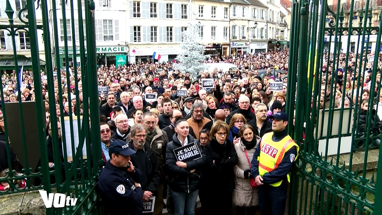 VOtv 7000 personnes rendent hommage à Charb à Pontoise