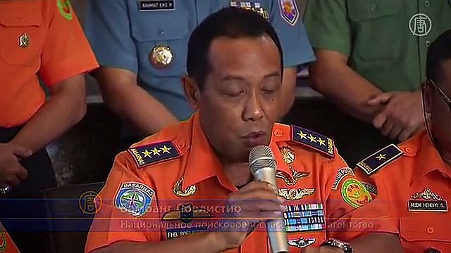 Бортовой самописец самолета AirAsia извлекли из воды