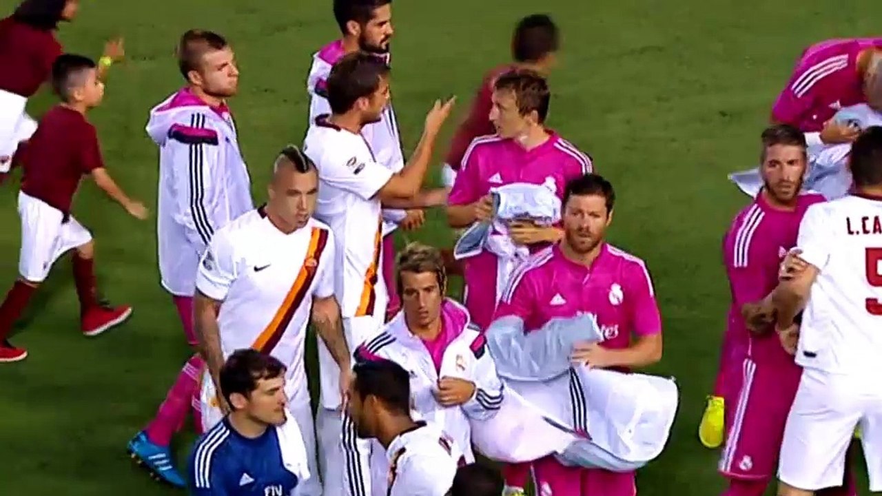 FOOT - AMICAL : Keita lance une bouteille sur Pepe