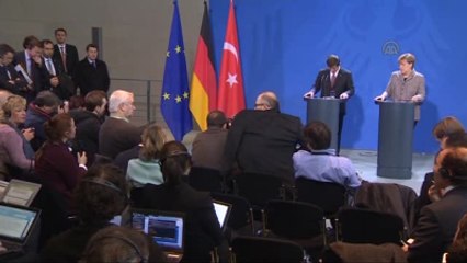 Davutoğlu ve Merkel - Türkiye'nin AB'ye Tam Üyeliği