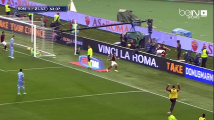 فرانشيسكو توتي يأخد "سيلفي" مع الجماهير بعد تسجيل الهدف