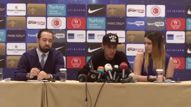 Barcelona'nın Brezilyalı Futbolcusu Neymar (2)