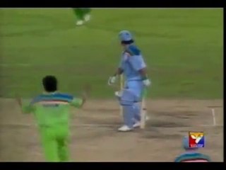 Wasim Akram's Magical deliveries in 1992 World Cup Final @MCG