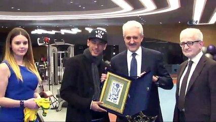 Dünyaca ünlü futbolcu İstanbul’da !