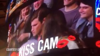 KISS CAM : Il refuse de l’embrasser et va le regretter !