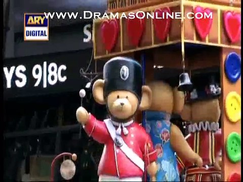 Nida Yasir showing clips of when she went to America on a trip & what she did there