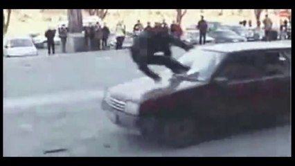 Les forces spéciales russes ne rigolent vraiment pas avec les suspects !