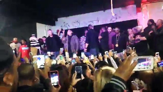 Fusillade pendant un concert privé de Chris Brown (Californie)