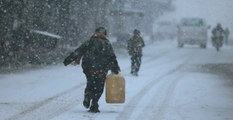 Suriye'de 8'i Çocuk 14 Kişi Donarak Öldü