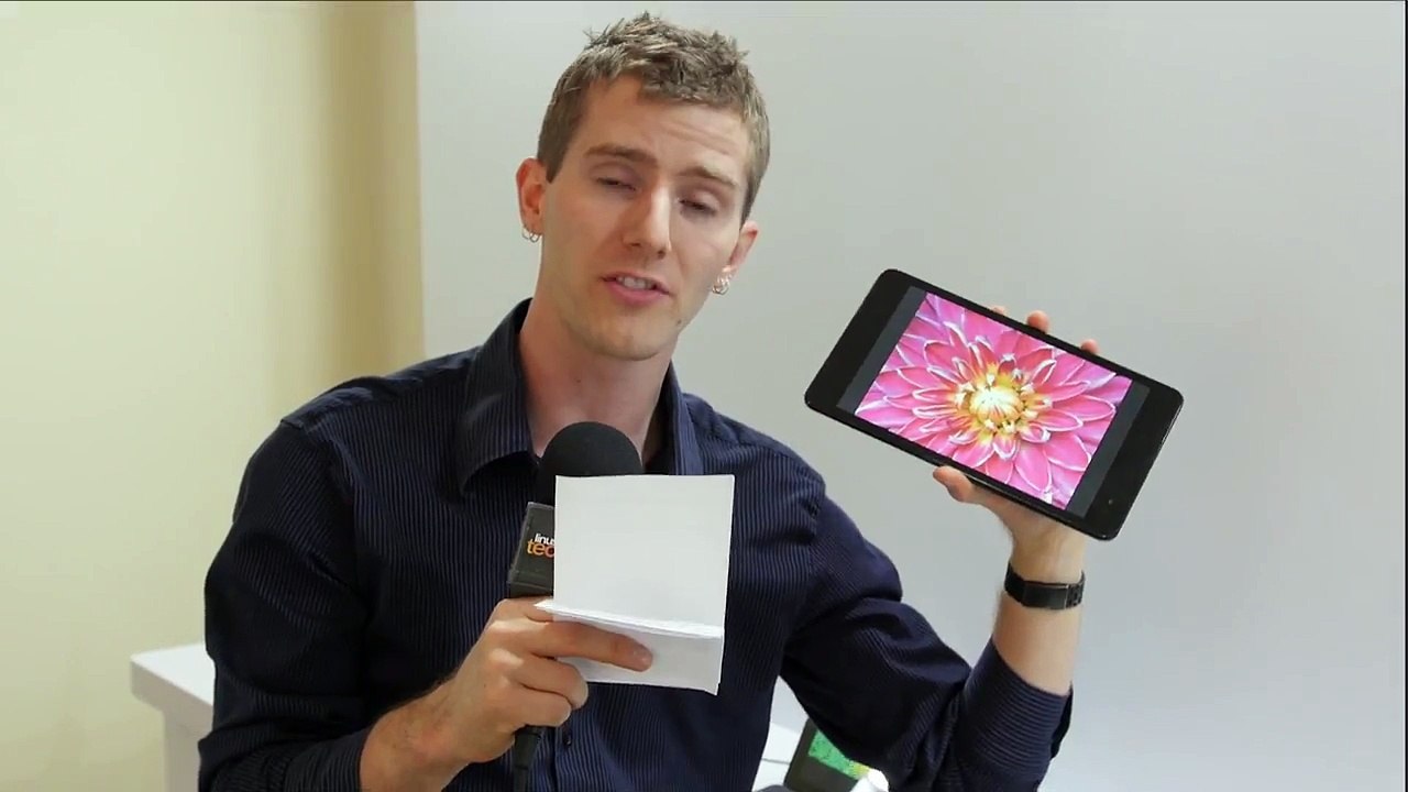 ASUS Super Laptops & Tablets Zenbook UX305 & Transformer Book Chi Series - CES 2015