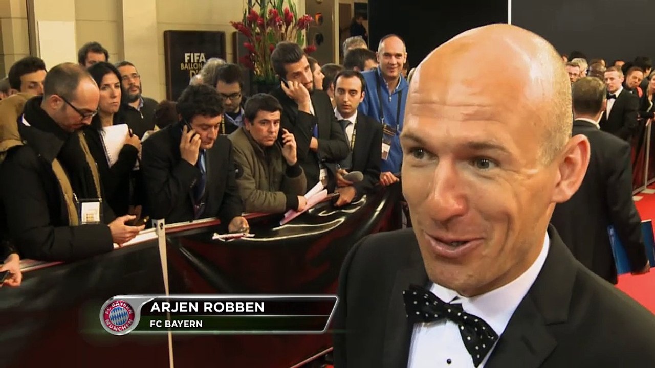 Arjen Robben felicita a Cristiano Ronaldo