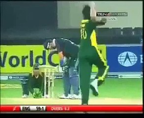 KEVIN PIETERSON vs SHAHID AFRIDI FUNNY INCIDENT -