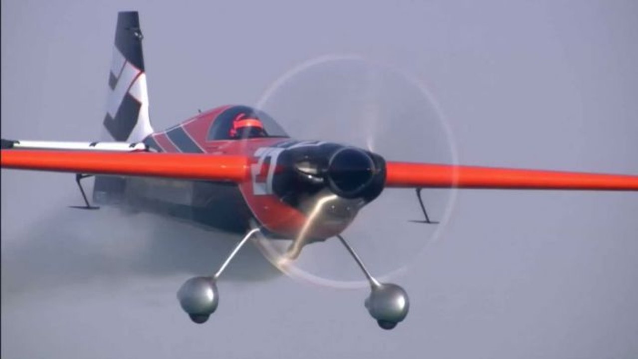 TOUS SPORTS : Nicolas Ivanoff, accro de voltige aérienne