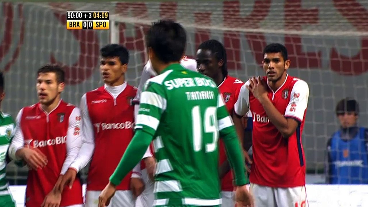 Portugal - Tanaka le da la victoria al Sporting de Lisboa en el 95'