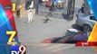Mumbai: CCTV captures man snatching chain, thrashed when caught - Tv9 Gujarati