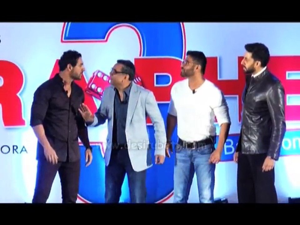 Hera Pheri 3-Babu Bhai(Paresh Rawal) Set Stage On Fire With John,Abhishek & Sunil Shetty-Don't Miss!