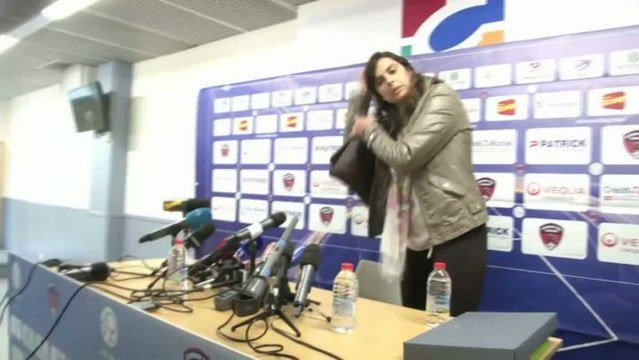 FOOT - L2 - CF63 : Helena Costa prend Clermont de court