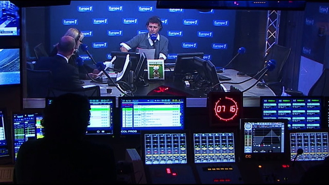 Blanquer : "Il faut parler des règles et des valeurs à l'école"