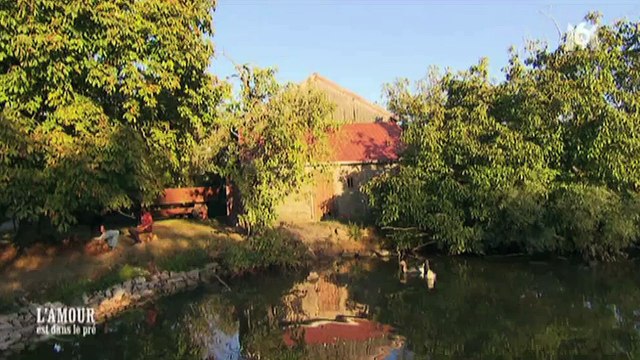 Karine Le Marchand très émue face au premier agriculteur gay de l'émission