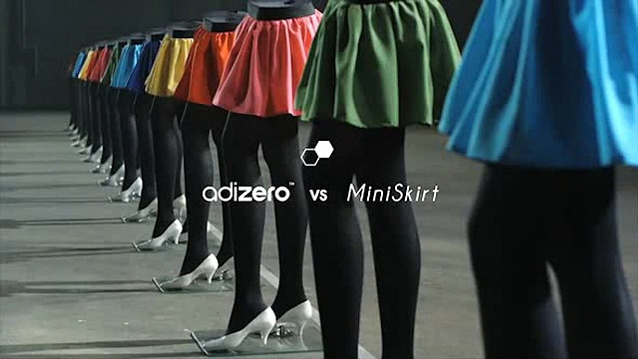 Adidas - chaussures de sport, "Adidas Adizero vs Mini Skirt" - août 2011