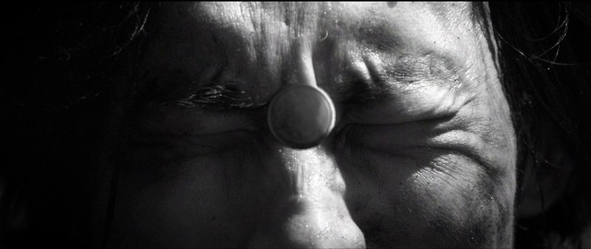 Amnesty International France - lutte pour les droits humains - mars 2011 - Projection , 50ème anniversaire , version française 60s