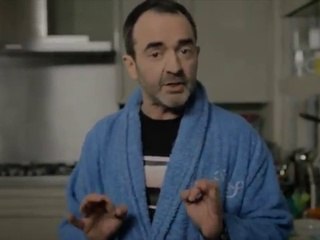 Aubert - produits de puériculture, "Le plaisir d'être parents qu'ils disent, avec Bruno Solo" - mars 2012 - Episode1, Carotte Asperge