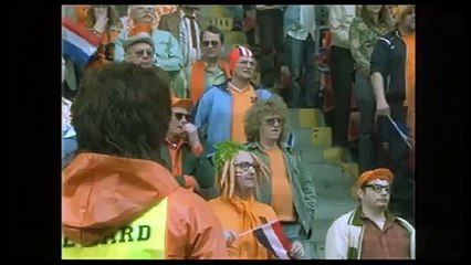 Bavaria - bière néerlandaise - juin 2010 - "Dutch dress", spot publicitaire "Steward"