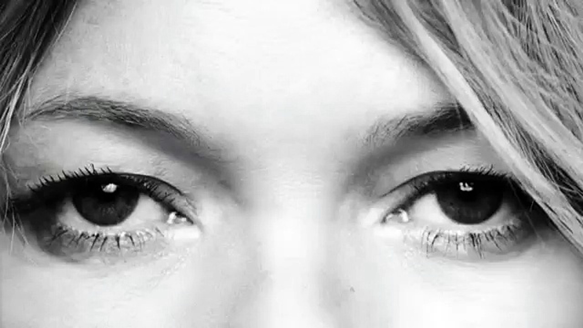 Burberry - parfum My Burberry, «Kate Moss et Cara Delevingne» - septembre 2014 - 60sec