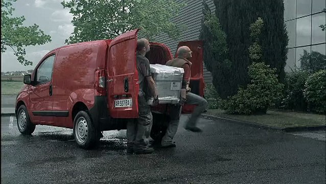 Citroën - véhicules utilitaires - juin 2010 - Le ballet , Véhicules utilitaires Citroën, le travail devient plus facile.