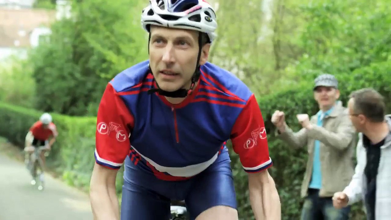 CNAV - assurance retraite, "Et si vous posiez plutôt vos questions au bon endroit ?" - mai 2011 - vélo