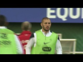 Tải video: FOOT - BLEUS : Benzema pas fan des statistiques