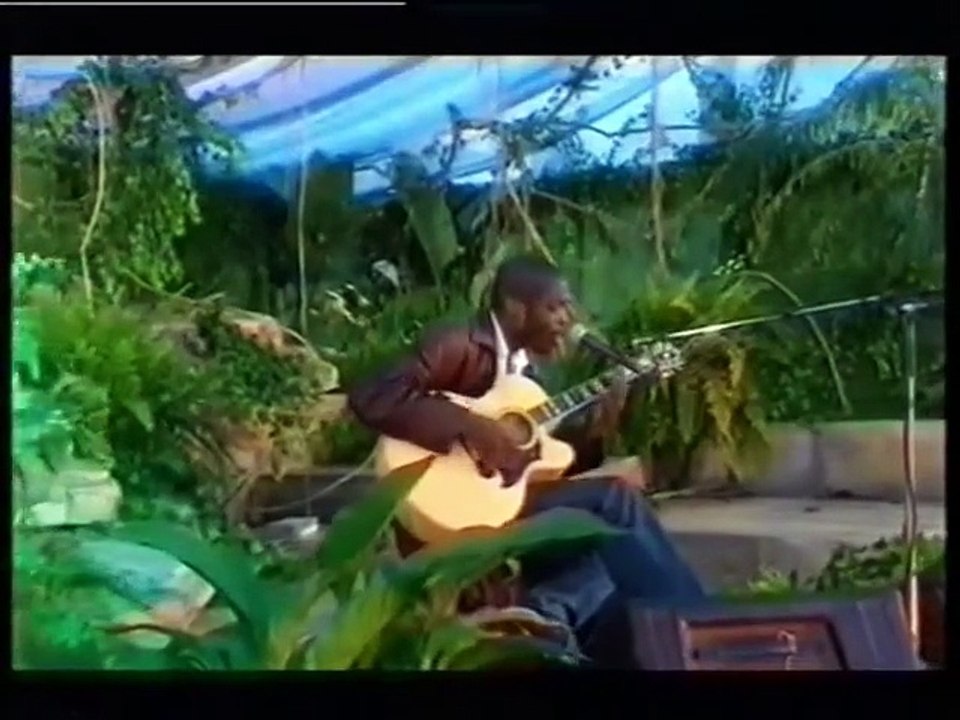 Lynden David Hall - Where's God (Live at Glastonbury Festival, England, 2000)