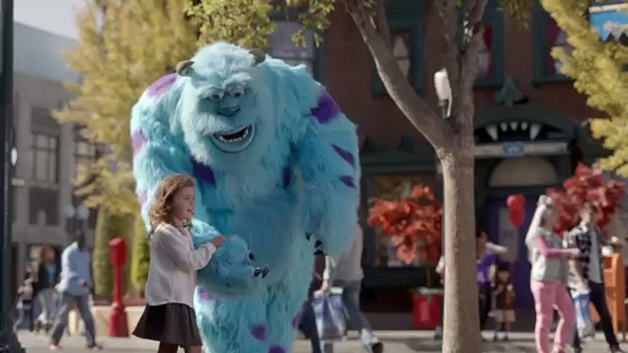 BETC pour Disneyland Paris - parc d'attractions, "Ils grandissent vite" - février 2014 - "Réponses magiques"